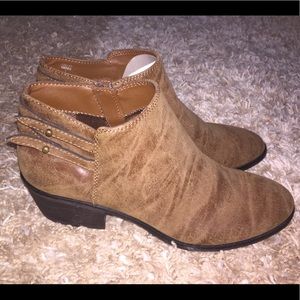Brand new brown booties